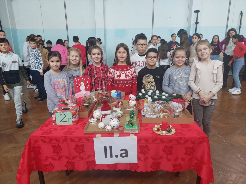Božićni sajam u Osnovnoj školi Biograci