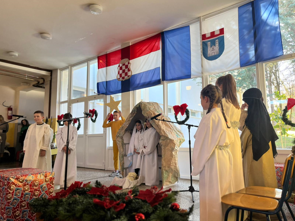 Božićna priredba Osnovne škole Biograci